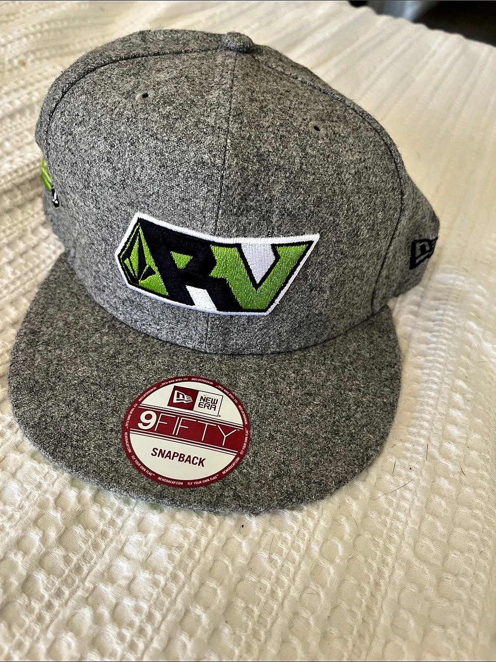 Ryan Villapotto New Era 9FIFTY Snapback Gray Green NWT